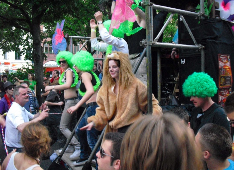 Datei:KdK-Wicked Tunes-Mutter Erde fec.jpg
